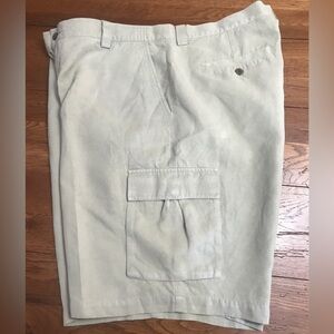 Men’s Tommy Bahama Khaki Cargo Shorts Silk and Linen 40